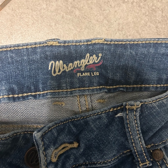 Women’s wrangler jeans - Picture 1 of 4